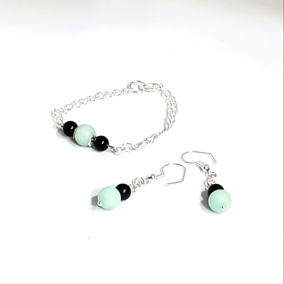 Bracelet and earring set - Picture 1 of 2